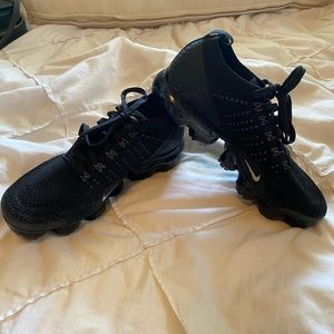 ALL BLACK NIKE VAPORMAX